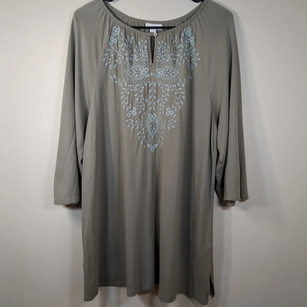 J Jill women's green with blue embroidery, tunic top, size M